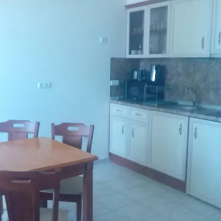 студиа марина сънрайз Hotel